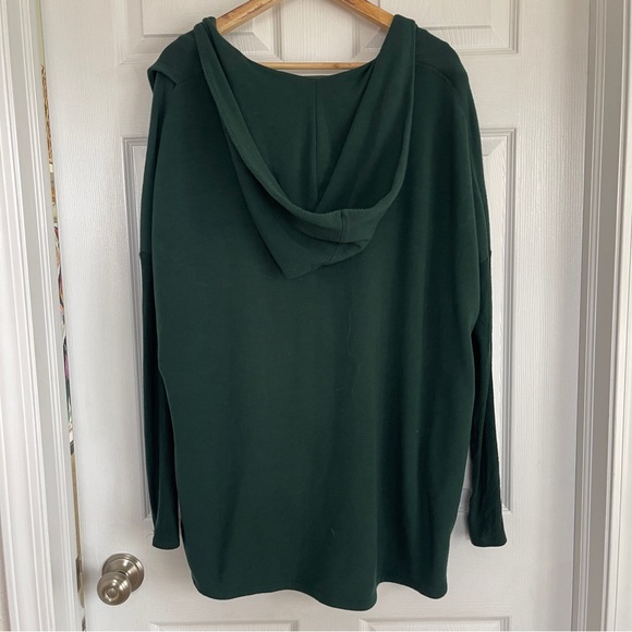 Athleta Purana Wrap Forest Green Sweatshirt Sz M Gently Loved - Picture 8 of 9
